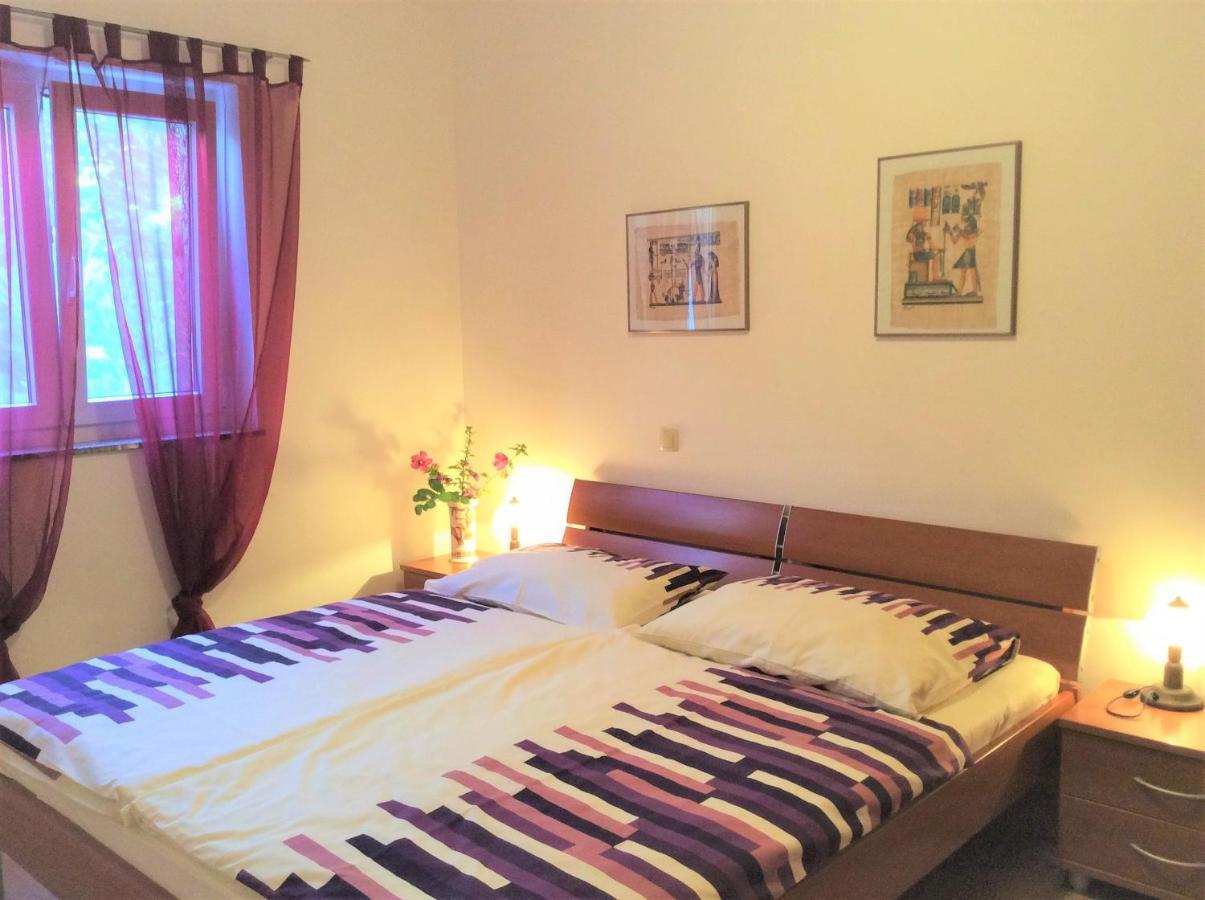 Apartments Coral, Klimno, Island Krk Exterior photo