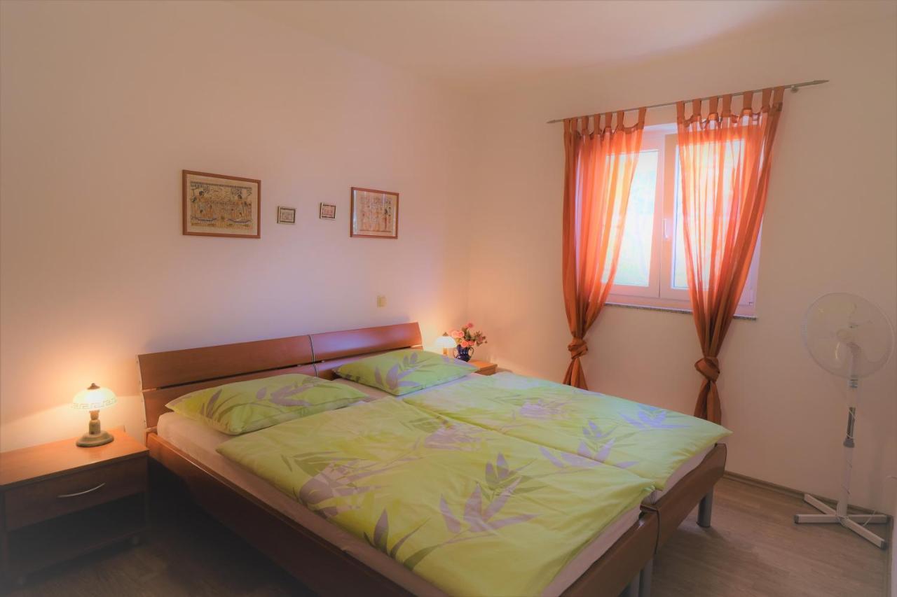Apartments Coral, Klimno, Island Krk Exterior photo